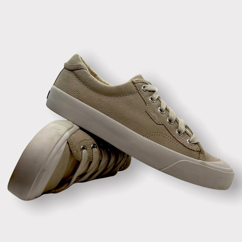 Women’s Keds Suede low top sneakers with dream foam.